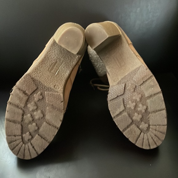 Sexy Boots Booties Faux Suede Lace Up Size 8 1/2 8.5 - Picture 4 of 7